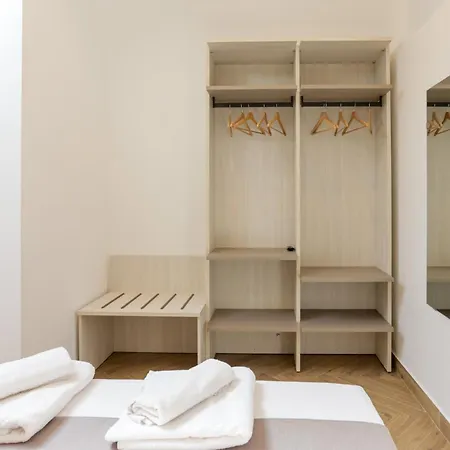 Pessina 90 Apartment