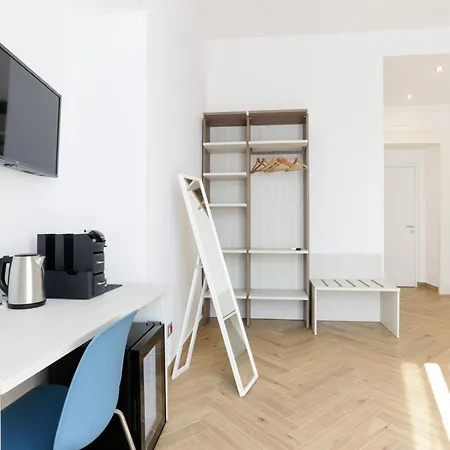 Pessina 90 Apartment *