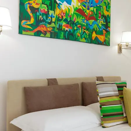 Pessina 90 Apartment *