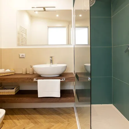 Apartment Pessina 90 *