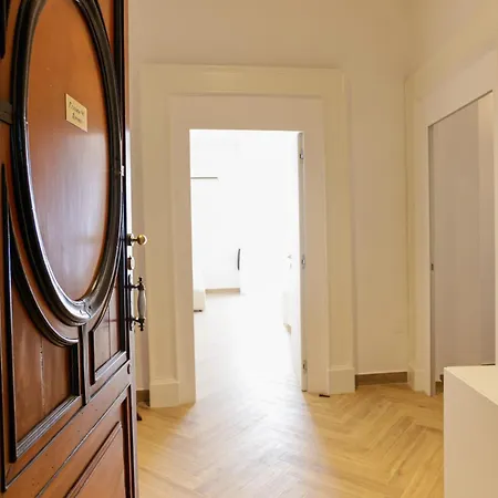 Pessina 90 Apartament *